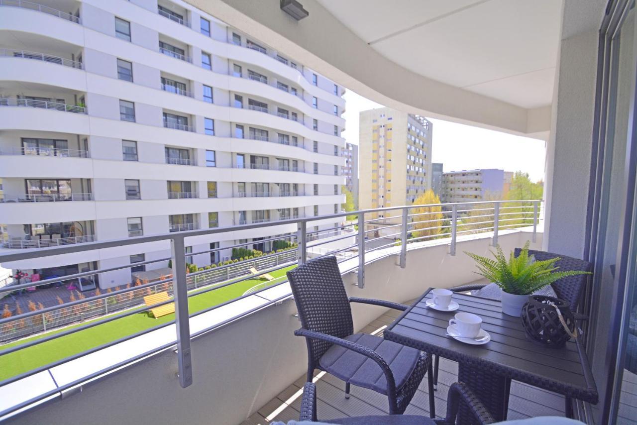 Apartamenty Bryza - Osiedle Sun Towers 38-39, Parking W Garazu Świnoujście Exteriör bild